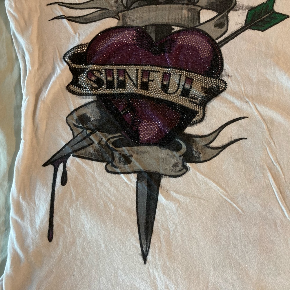 Sinful - Picture 9 of 12